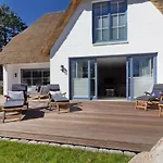 Prázdninový dům Retreat Reetdach-villa Retreat *