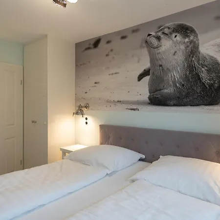 Semesterbostad Retreat Reetdach-villa Retreat *