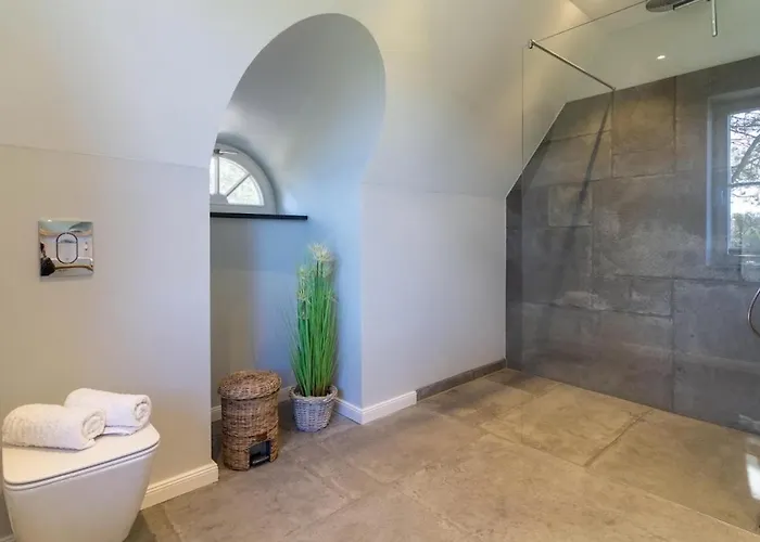 Semesterbostad Retreat Reetdach-villa Retreat Böhl